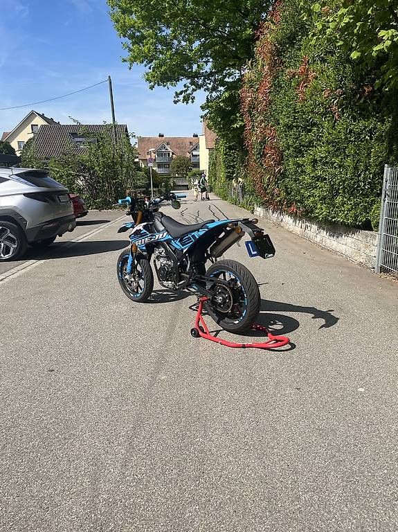 Strada: RIEJU MRT 125 2025 Preis VB – Usato da Bonstetten venduto da Civic_09 3