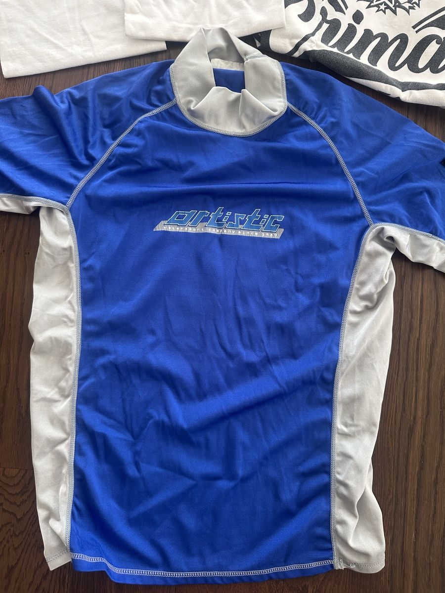 Lotti & Set di vestiti: Jungen/Herren Kleider Gr. S – Usato da Wangen b. Olten venduto da kellybundy31 3