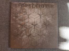 Secret Cutter - Quantum Eraser