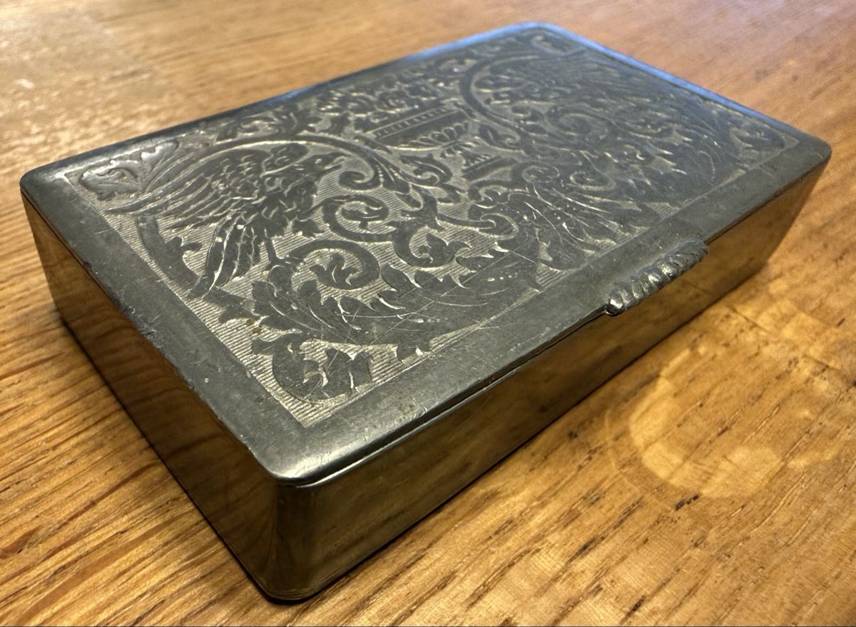Tabacchi: Antike Zinnbox Tabakdose mit – Usato da Goldach venduto da Messerguru 1