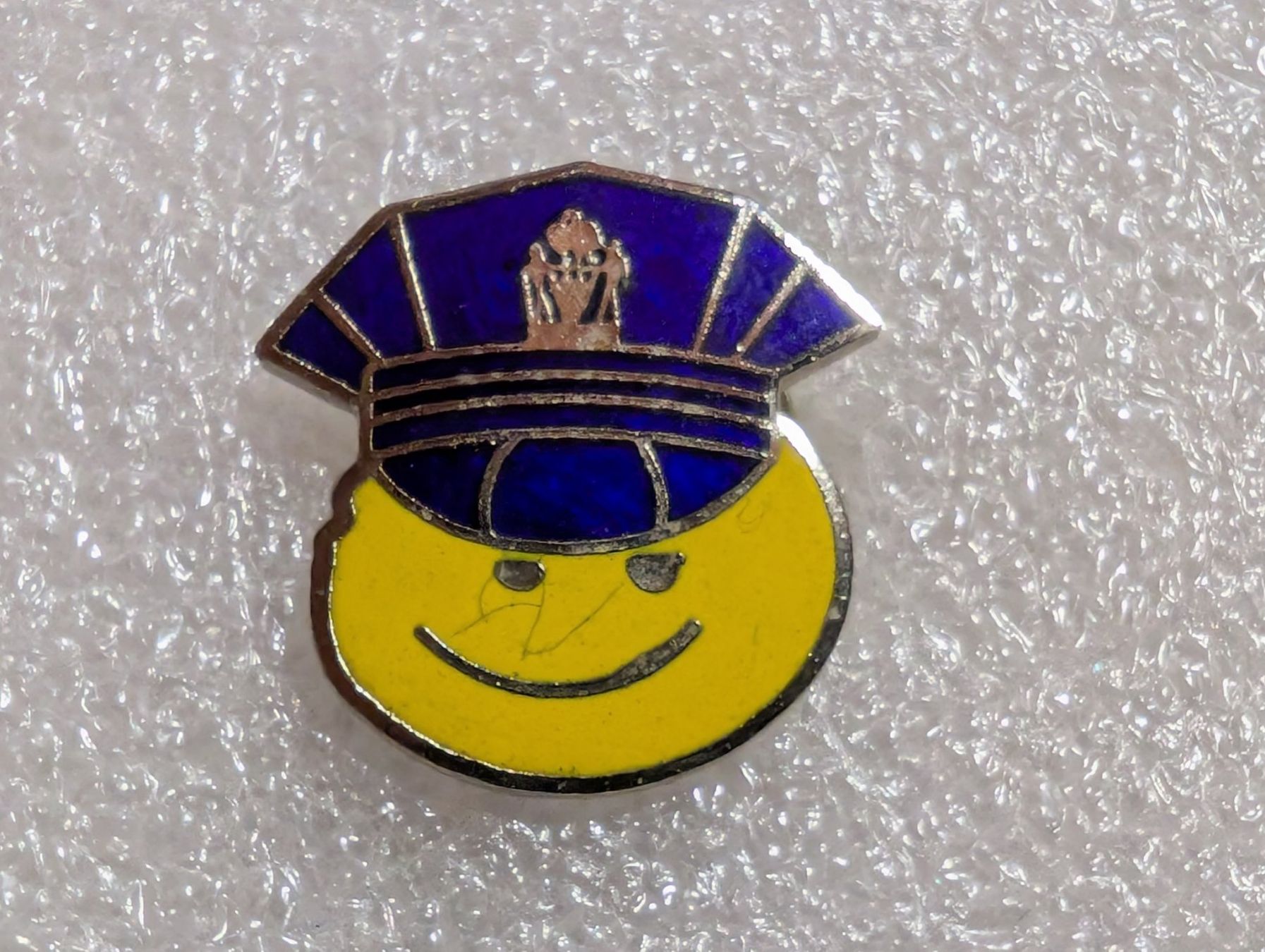 Placchette & Badge: Ansteckpin 220: Smiley – Usato da Oppligen venduto da Pin-Fall-Shop