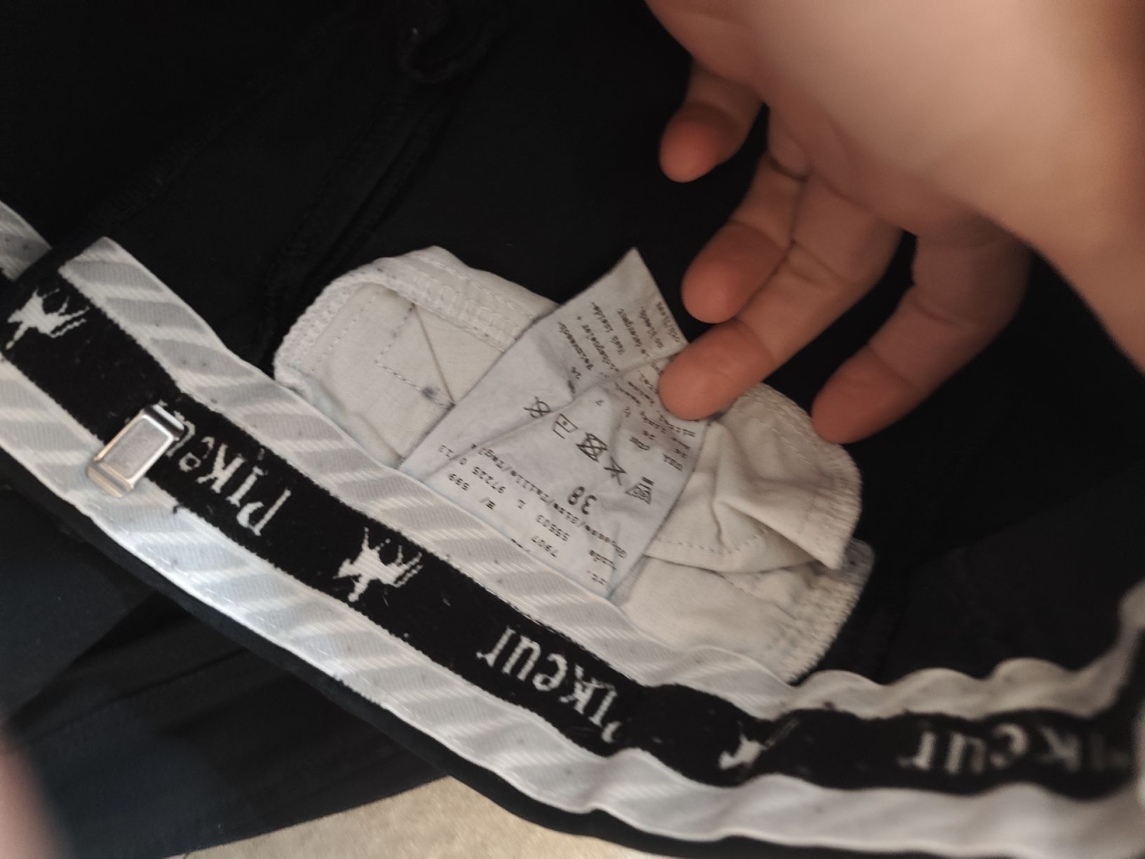 Pikeur Pantaloni: Pikeur Reithose, Grösse 38, schwarz-braun – Usato da Muri b. Bern venduto da Vuissens 2