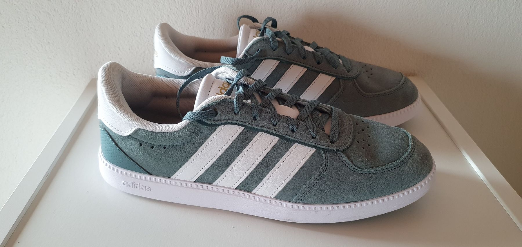 Adidas Scarpe da uomo: Adidas Grösse 39 1/3 – Nuovo (secondo la descrizione) da Weite venduto da rapunzel23 1