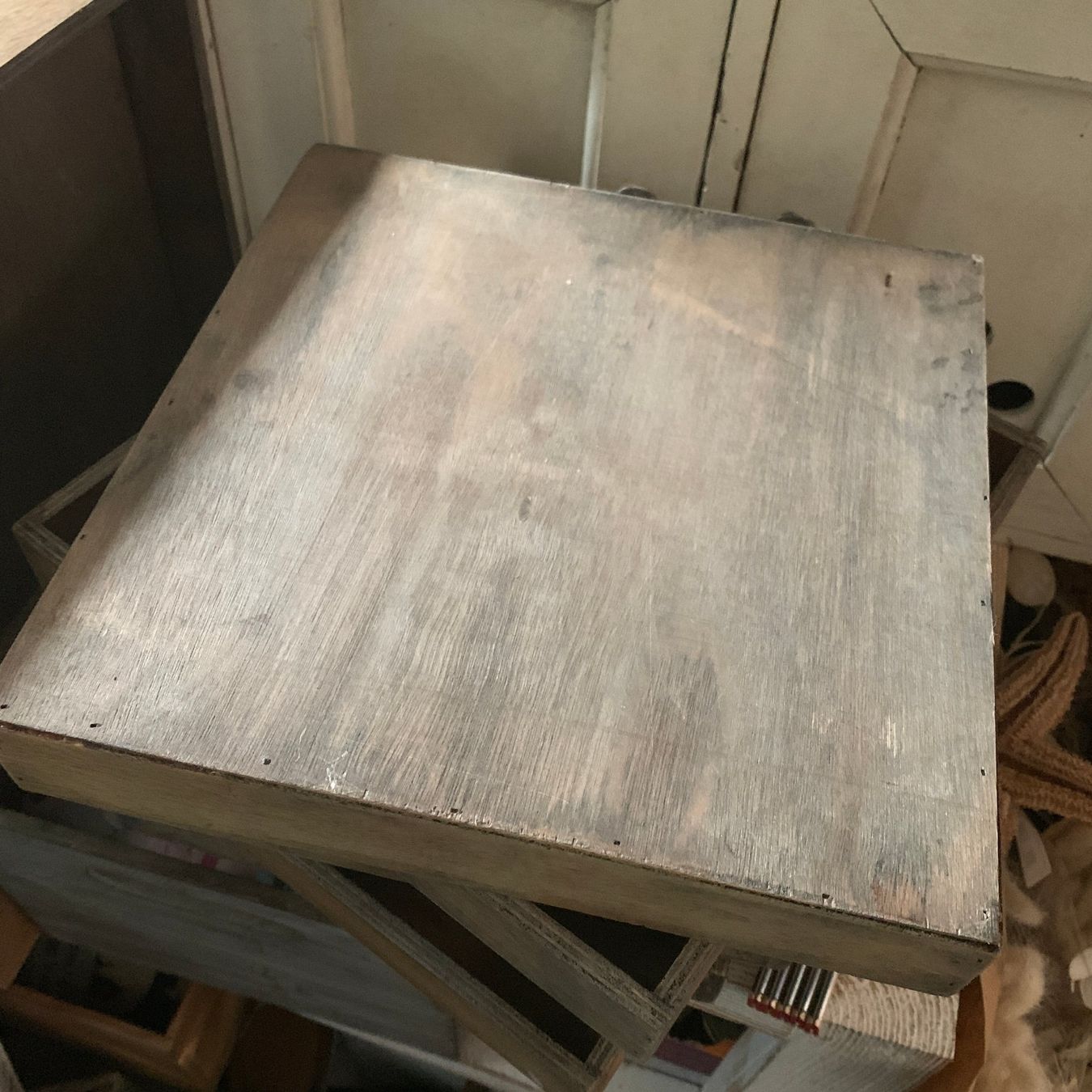 Pareti & Soffitti: einfaches Holztablett, 27x27cm – Usato da St. Gallen venduto da Miousch 3