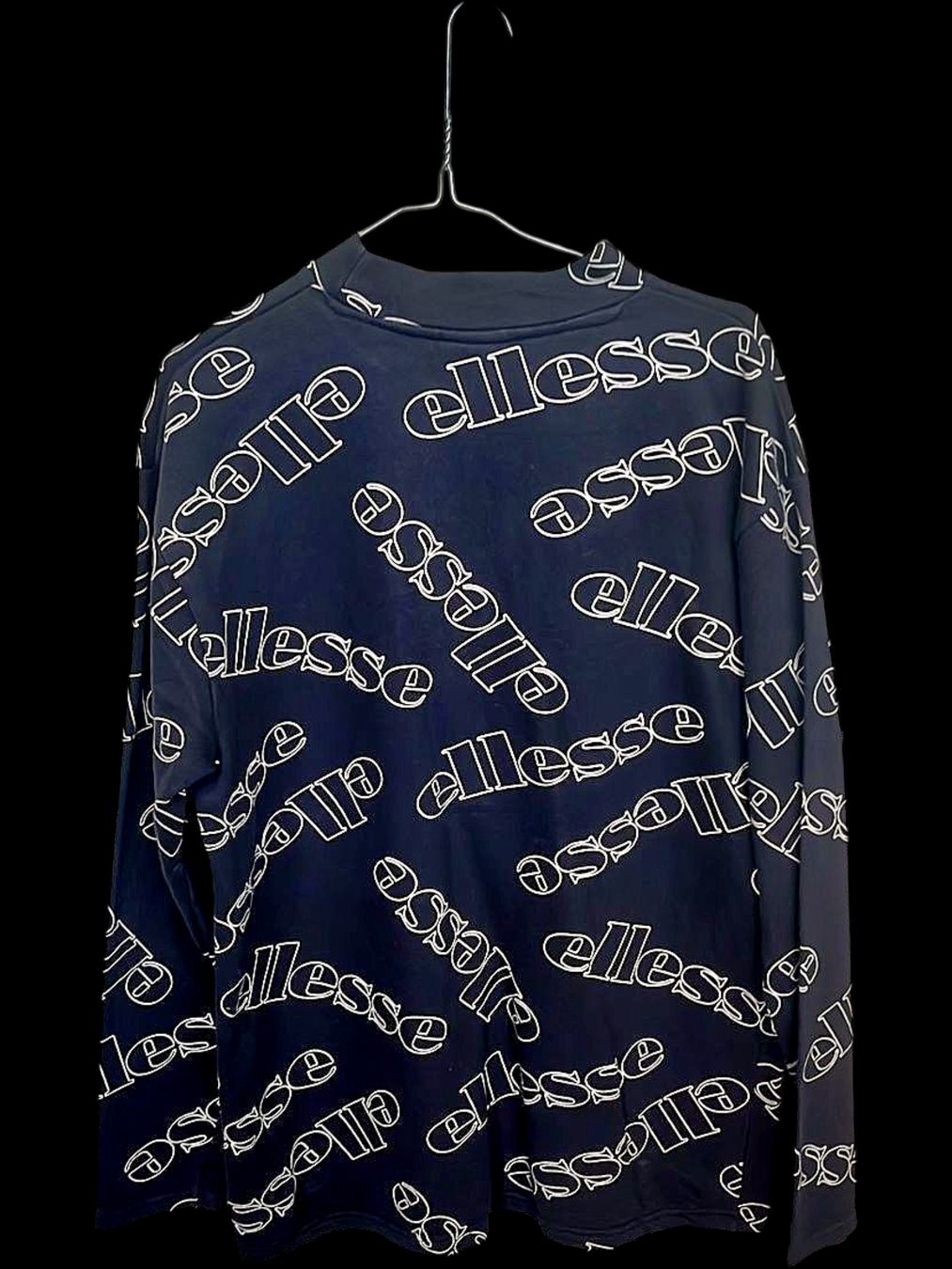 Ellesse T-Shirts: Ellesse Schwarzes Allover-Logoprint Langarm-Sweatshirt - – Gebraucht aus Zug von vinokilo 5