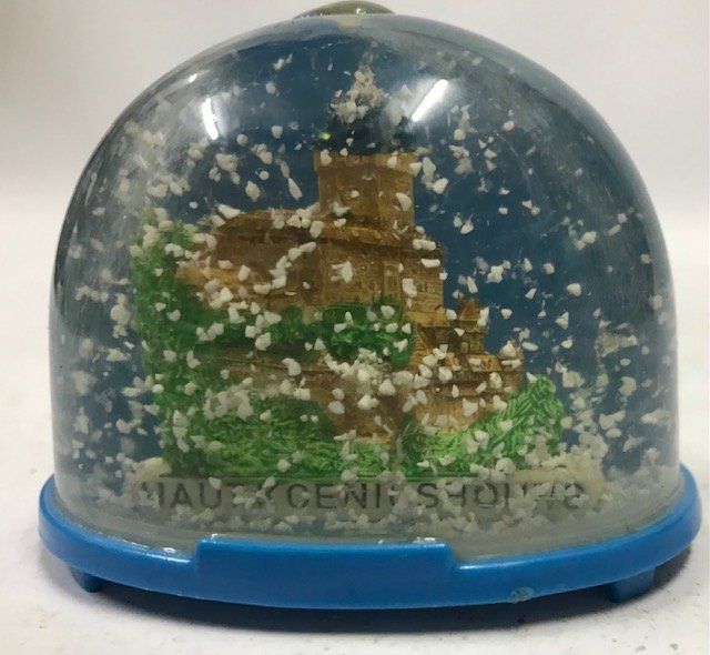 Statuette: Schneekugel Hautkoenigsbourg – Usato da Zürich venduto da gigimai67 1