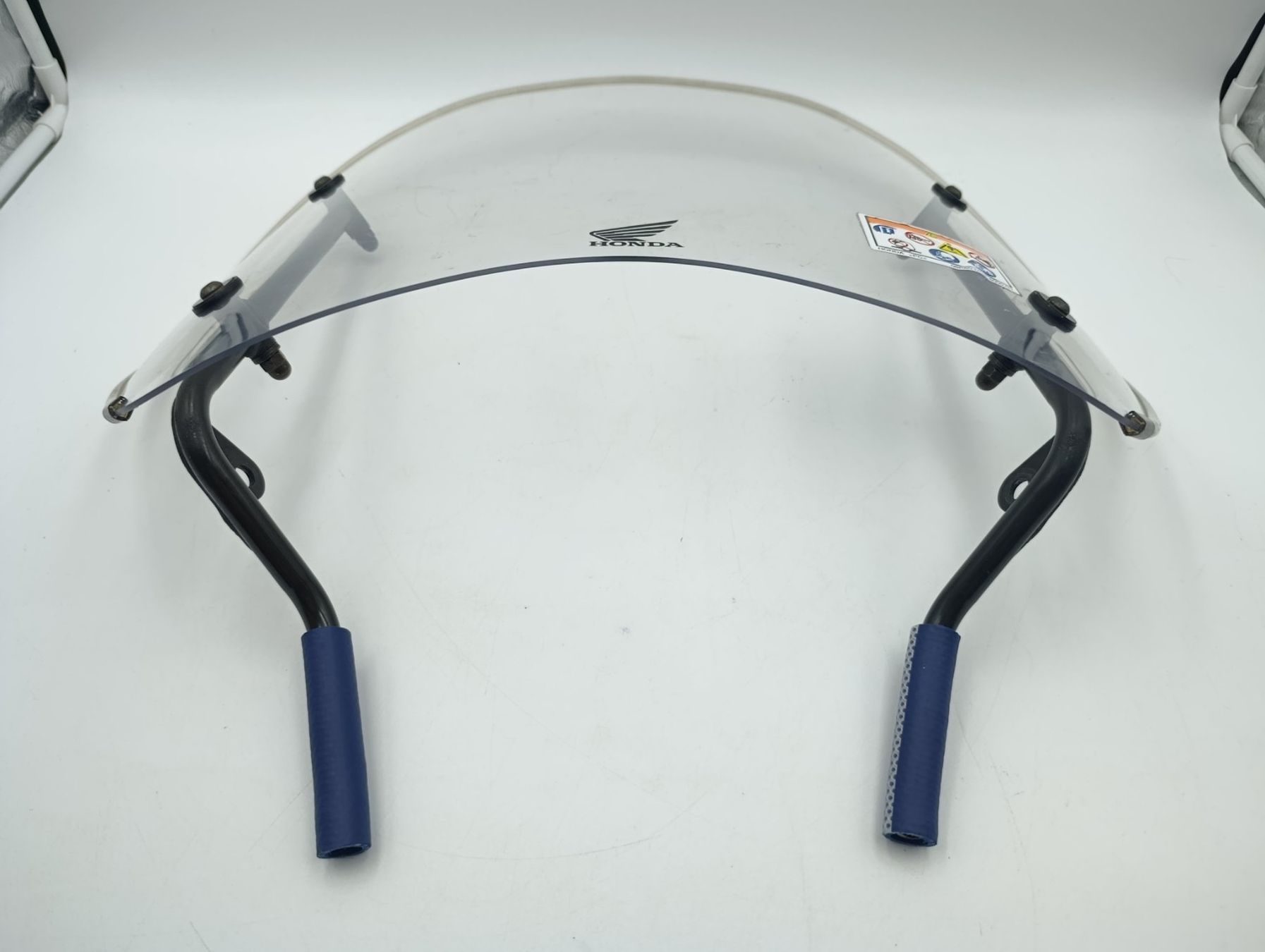 Honda Toutes les pièces détachées moto: Honda Motorrad Roller Windshield – D'occasion à Wil SG par Donaldus 1