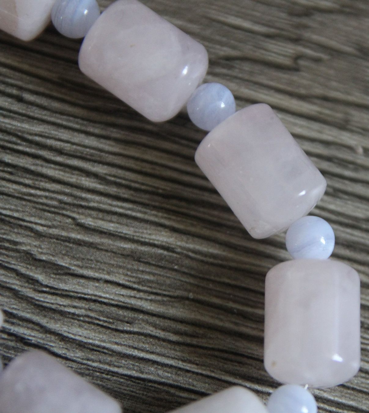 Ketten: NEU: Rosenquarz Chalcedon Edelstein Kette Collier – Neu (gemäss Beschreibung) aus Matten b. Interl von EdelsteineInterlaken 2
