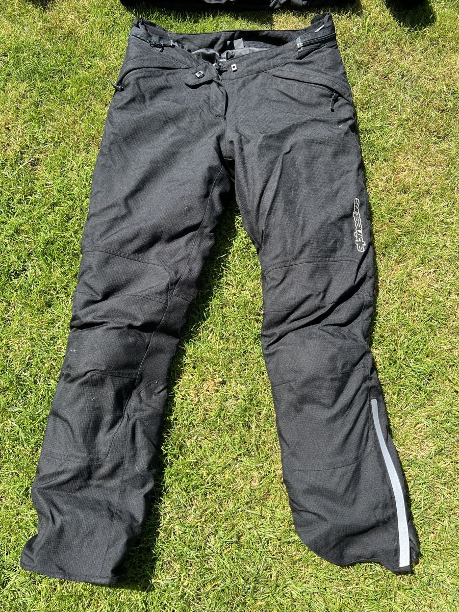 Completi & Tailleur: Motorradbekleidung Damen – Usato da Ettenhausen TG venduto da Dawi 1