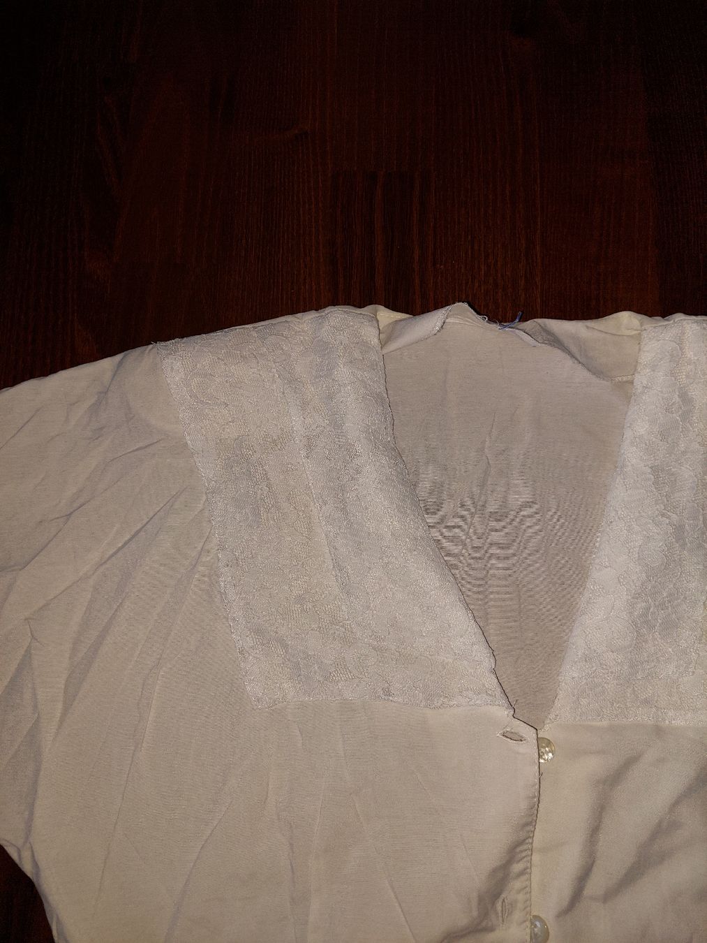 Chemisiers: Damen Bluse mit Spitze weiss Grösse ca M – D'occasion à Muttenz par bea_mmf9 1