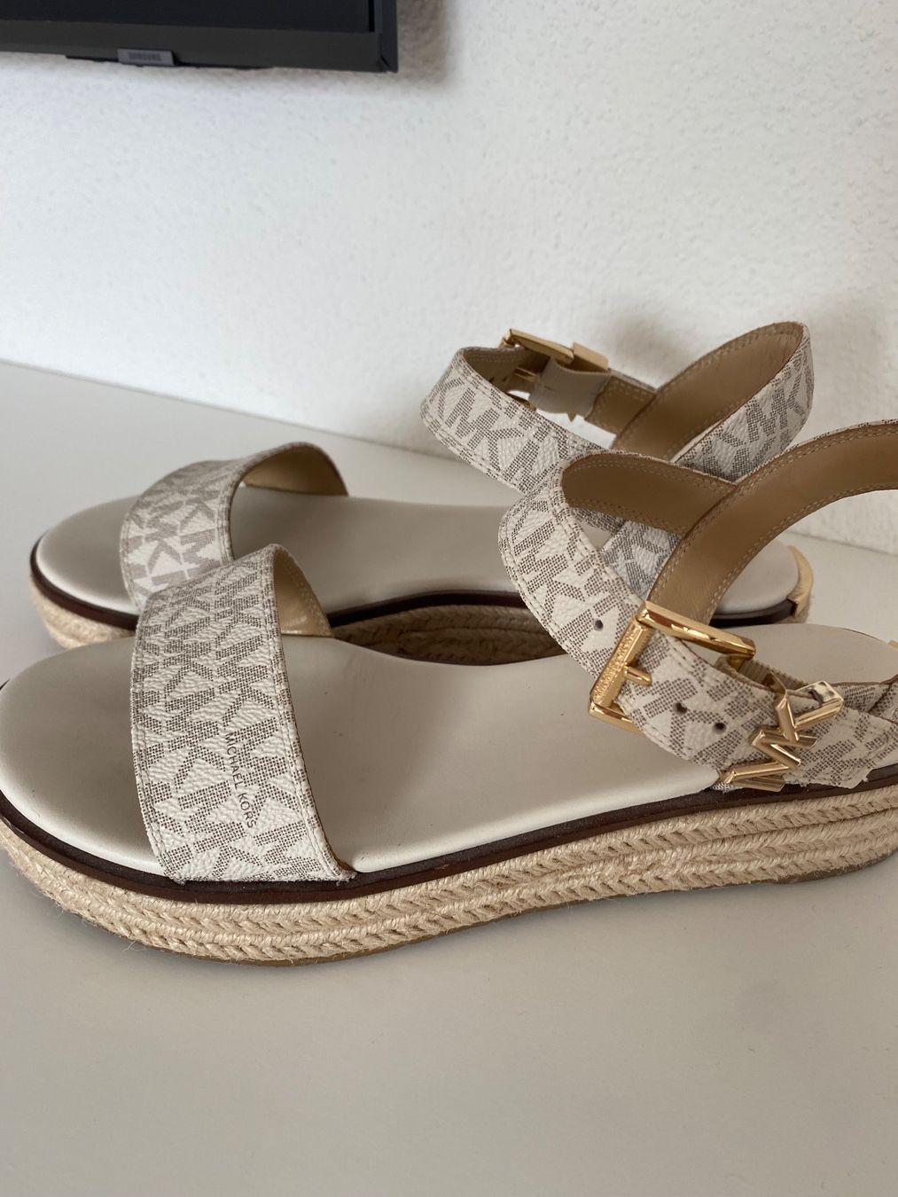 Michael Kors Scarpe da donna: Michael Kors Sandalen – Usato da Dübendorf venduto da fabiiisk 2