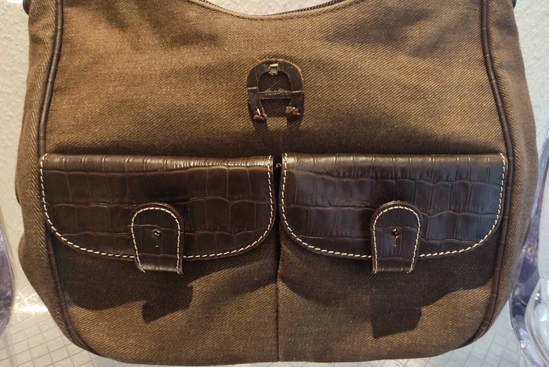 Aigner Taschen für Damen: Aigner bag – Gebraucht aus Zug von LindaManga