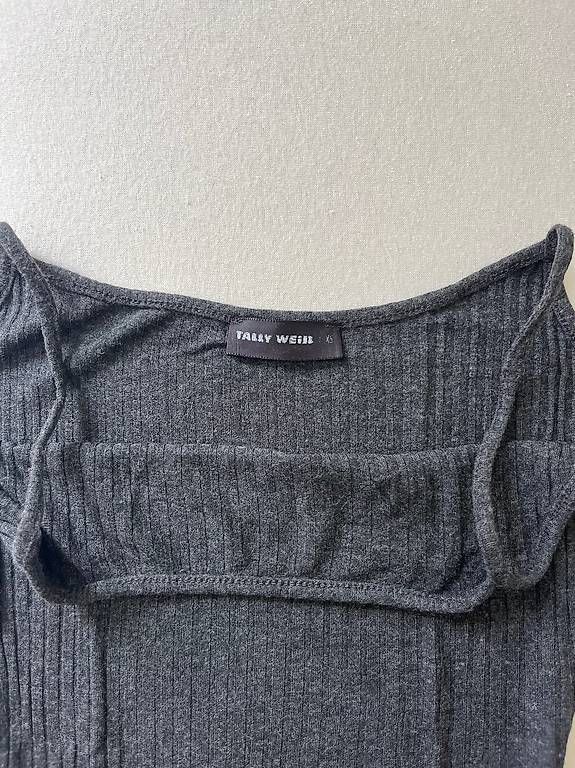 Top: GRAUES TRÄGERSHIRT  – Usato da Maur venduto da tab_z9rh 2