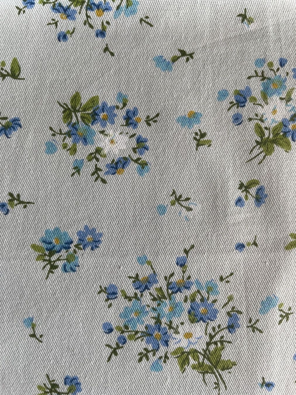 Stoffe: Fat quarter/Coupon patchwork-couture Petites fleurs bleues – Neu und originalverpackt aus Gland von san_xz5j 2