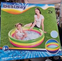 Verschiedene Pools, 3 Stück, je 8.-