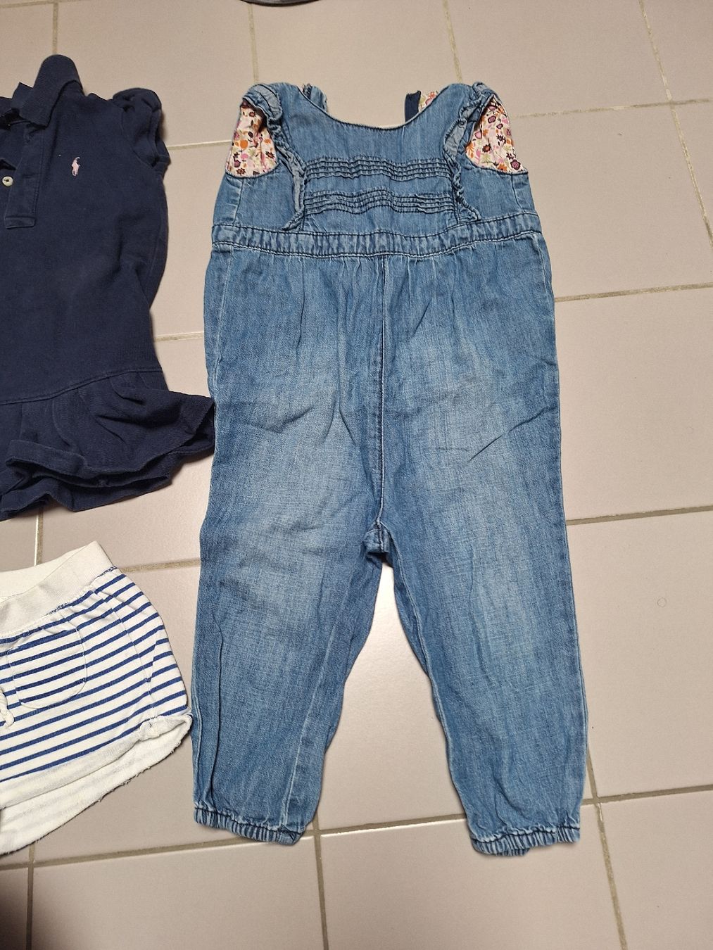 Lotti & Set di vestiti: Kleiderset Grösse 80 – Usato da Sissach venduto da Nothing123 3