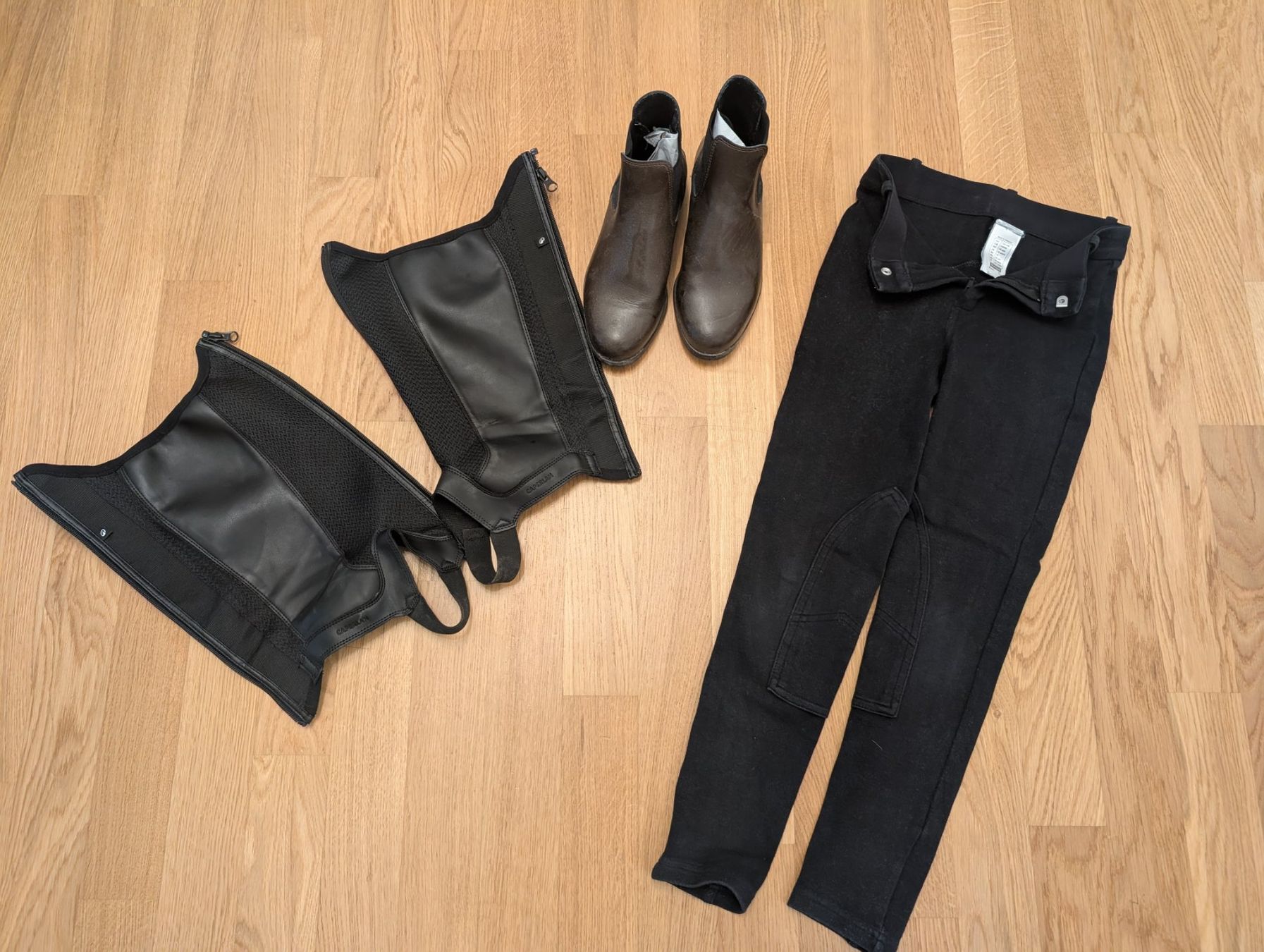 Lotti & Set di vestiti: Set Reitsachen, Hose, Stiefeletten, Gamaschen – Usato da Zürich venduto da Nicolass1980
