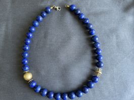 Echte Lapislazuli Kette mit goldfarbenen Elementen