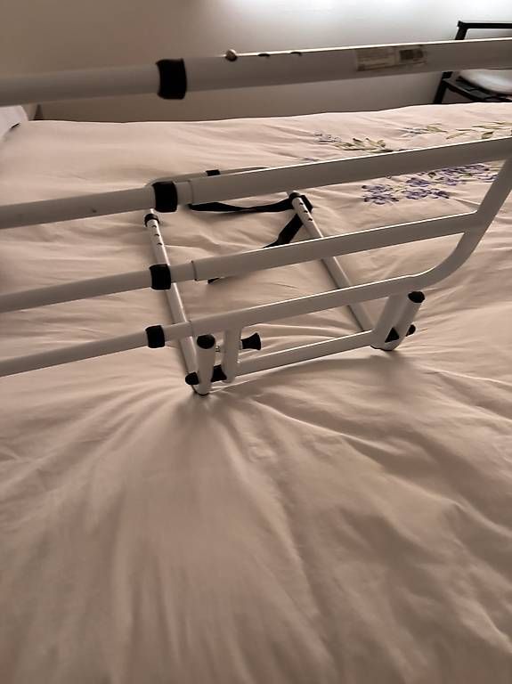 Altro in Decorazioni & Accessori: Robusta sponda letto regolabile – Usato da Lugano venduto da los_wnc8 3
