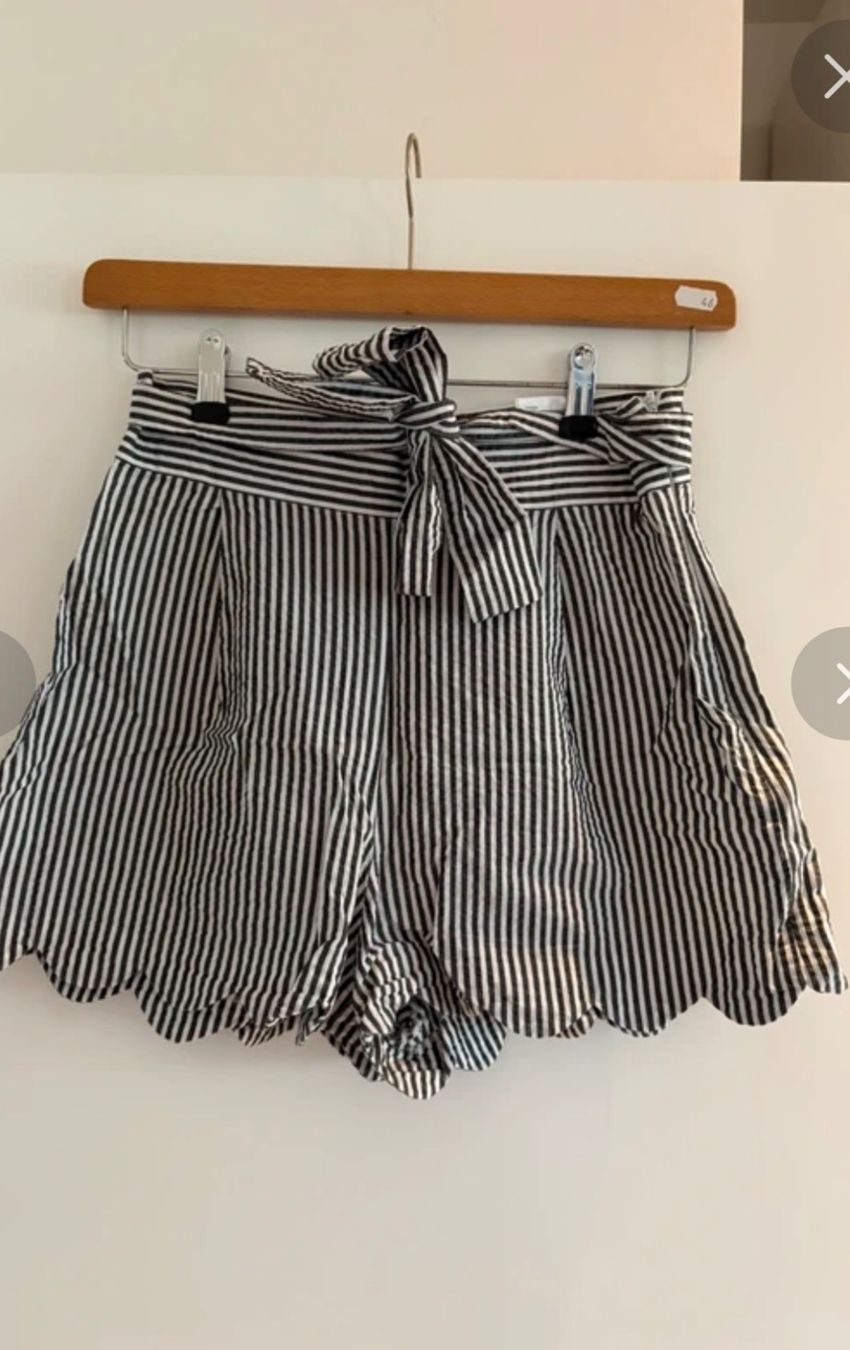H&M Hosen: Hübsche Shorts von H&M – Gebraucht aus Laufenburg von samba1978