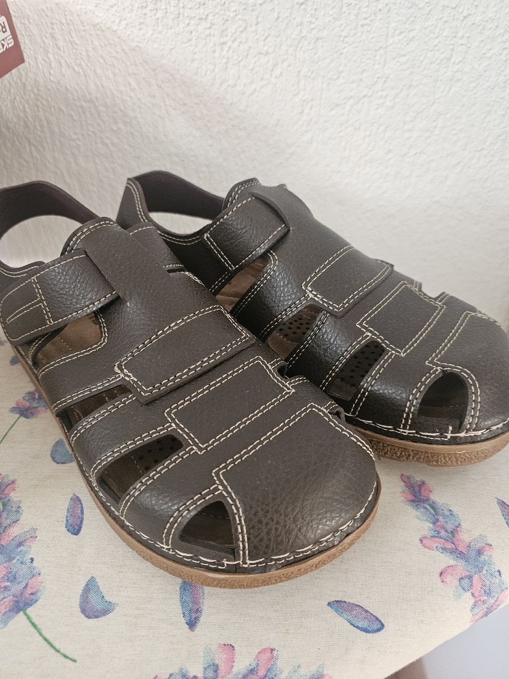 Scarpe da uomo: Sandale für Herren Gr.43 – Nuovo (secondo la descrizione) da Zunzgen venduto da Fleksi