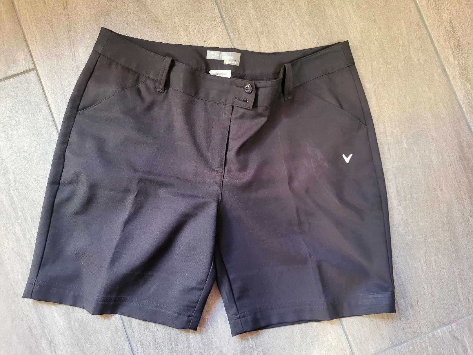Callaway Pantaloni: Schwarze Callaway-Shorts – Usato da Zweisimmen venduto da Adorable