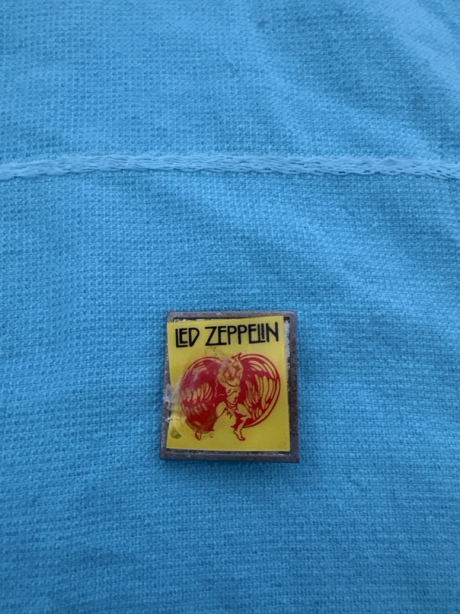 Spille & Fermagli: Vintage LED Zeppelin PIN – Usato da Zürich venduto da Sundaygirl