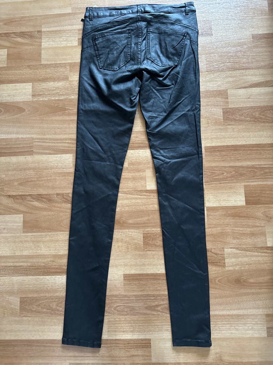 Only Pantaloni: ONLY Hose Gr. 40 Schwarz NEU – Nuovo e nell'imballaggio originale da St. Gallen venduto da mai_gd7k 2