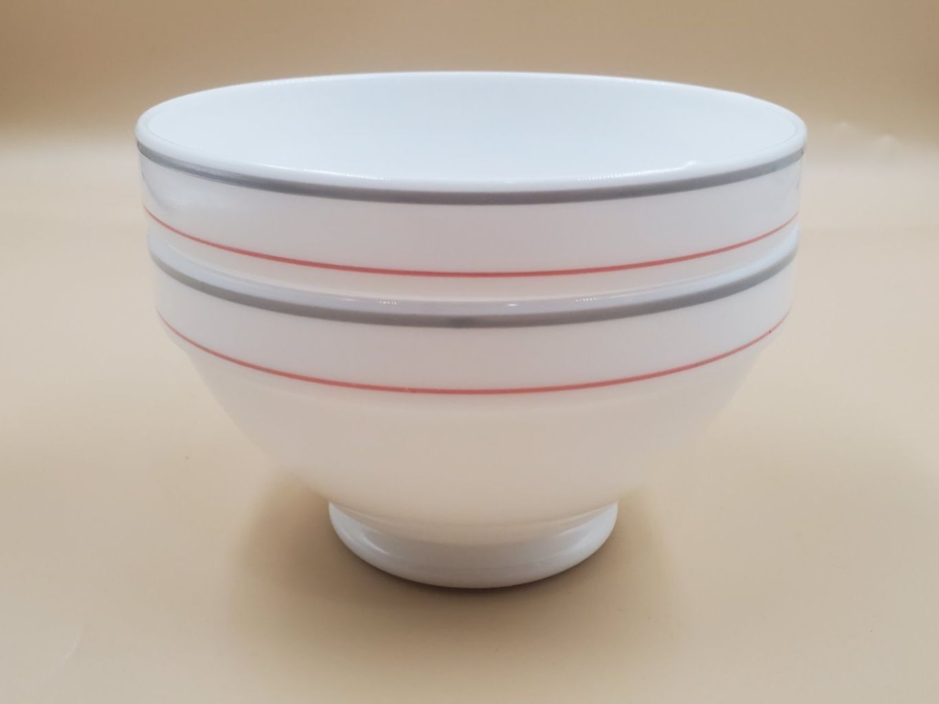 Ciotole: Paire de bols opaline blanche Arcopal – Usato da Rennaz venduto da La_malle_du_dauphin