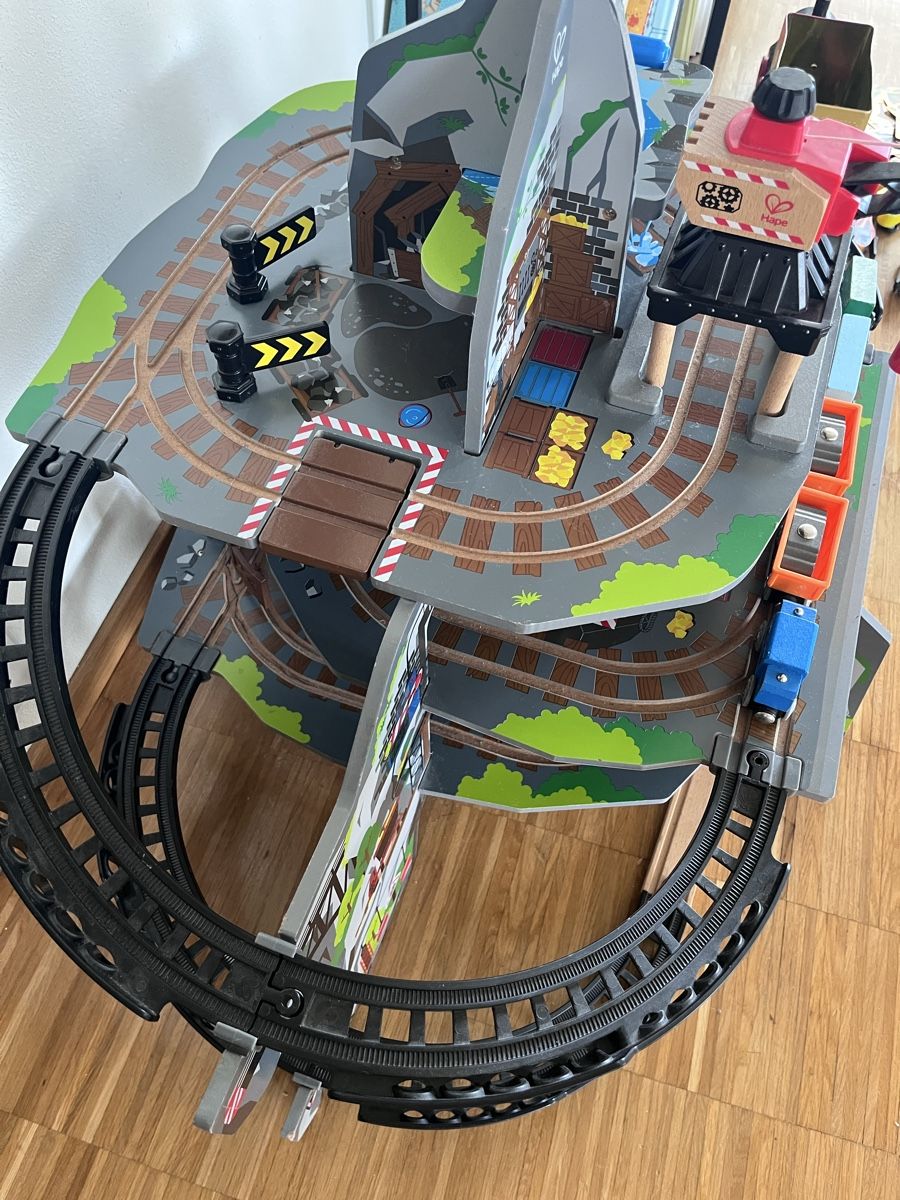 Hape Giocattoli: Hape Giant Mountain Mine – Usato da Uster venduto da dod_h6nw 4