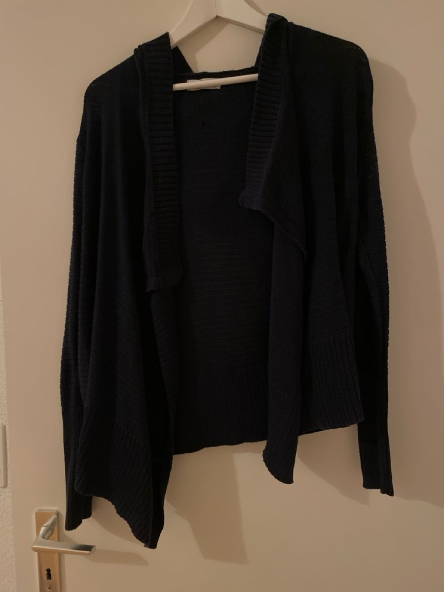Hollister Giacche: Strickjacke von Hollister – Usato da Zürich venduto da joa_7xds