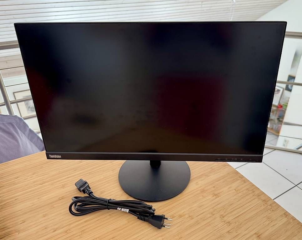 Lenovo Ecrans: Lenovo ThinkVision s24e-10 – D'occasion à Basel par Alena_
