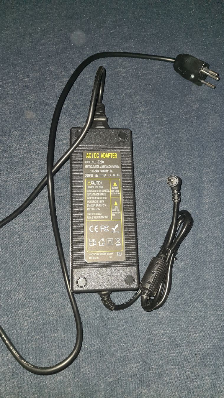 Chargements: 12V 10A Netzteil – Neuf (Voir description) à Brislach par jan_ds2v