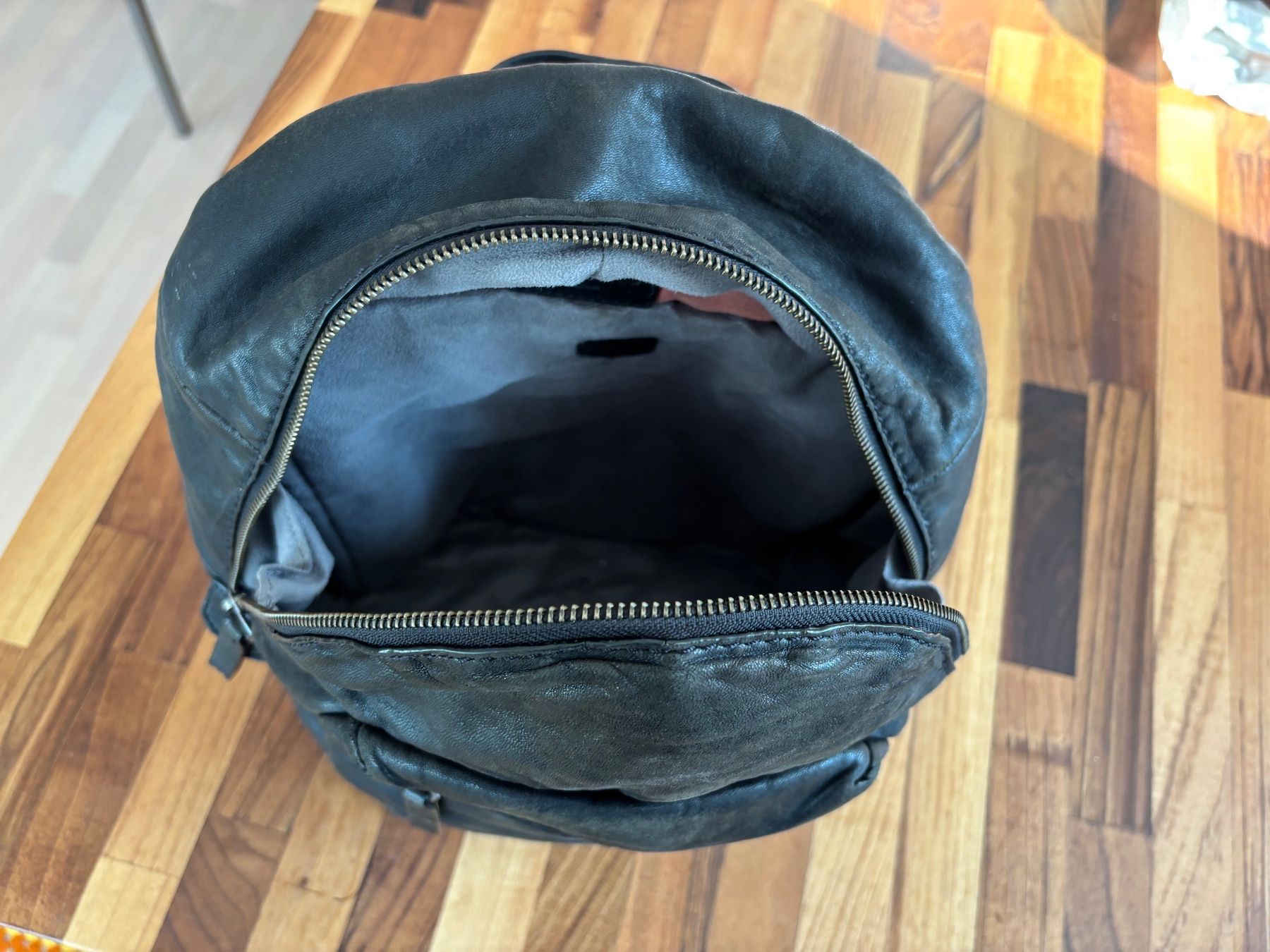 Liebeskind Zaini: Lederrucksack von Liebeskind – Usato da Winterberg ZH venduto da gsc8303 2