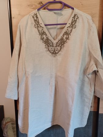 Bluse mit Perlenstickerei Grösse 50