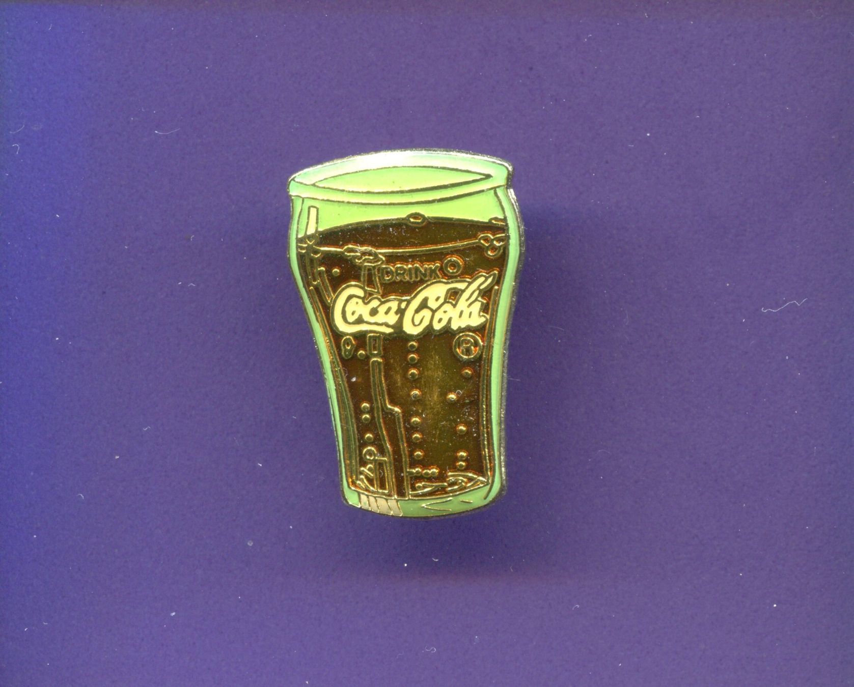 Coca-Cola Plaketten & Abzeichen: Coca Cola  GLAS – Gebraucht aus Winterthur von Sammleroase