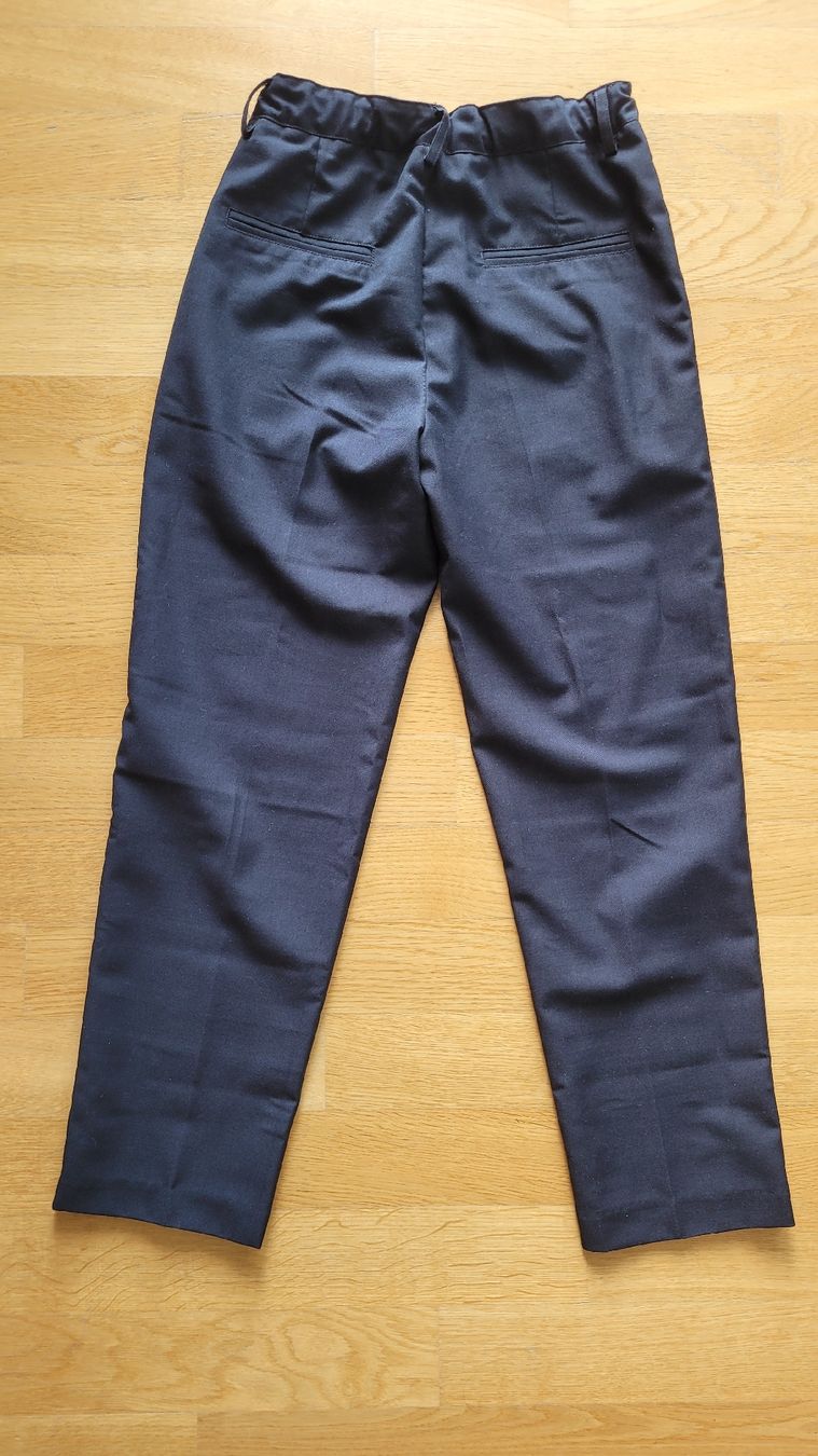 Pantalons: Kinderhose gr.146 – D'occasion à Winkel par Madziacz 1