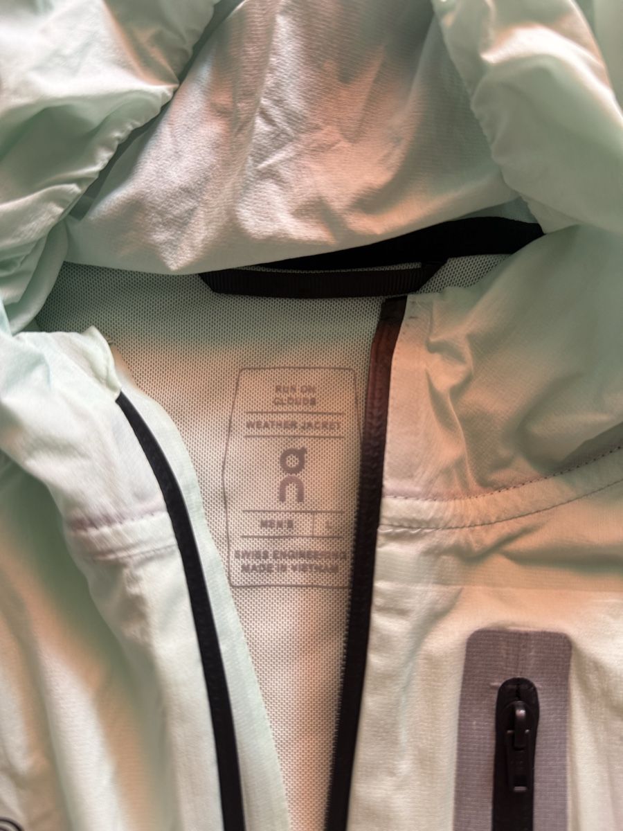 Jacken: On Laufjacke (L) – Gebraucht aus Bern von Laufsport3000 2