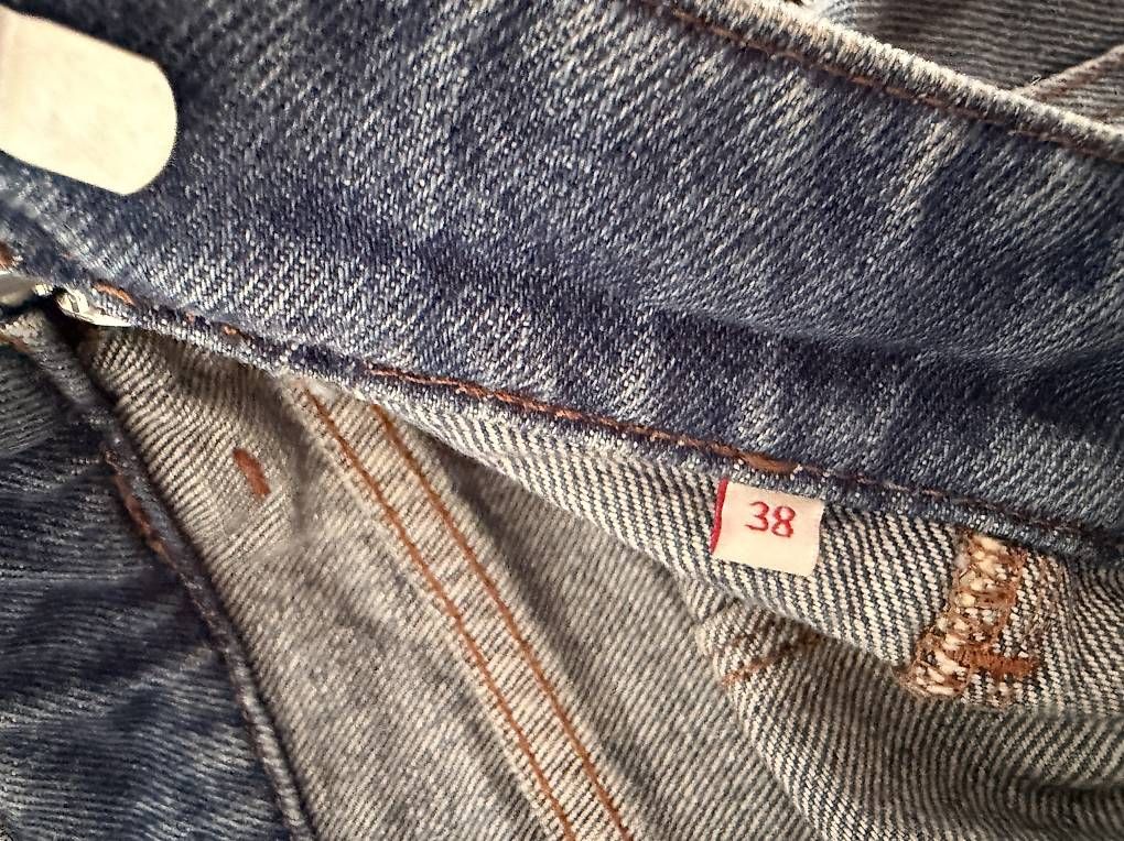 Jeans: Valentino Denim Shorts – Usato da Adligenswil venduto da TST04 3