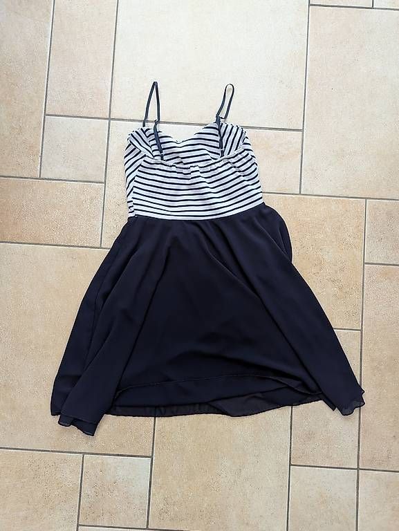 Vestiti: Robe femme  – Usato da Saillon venduto da vic_xny8 1