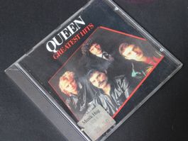 QUEEN - GREATEST HITS CD Made in UK