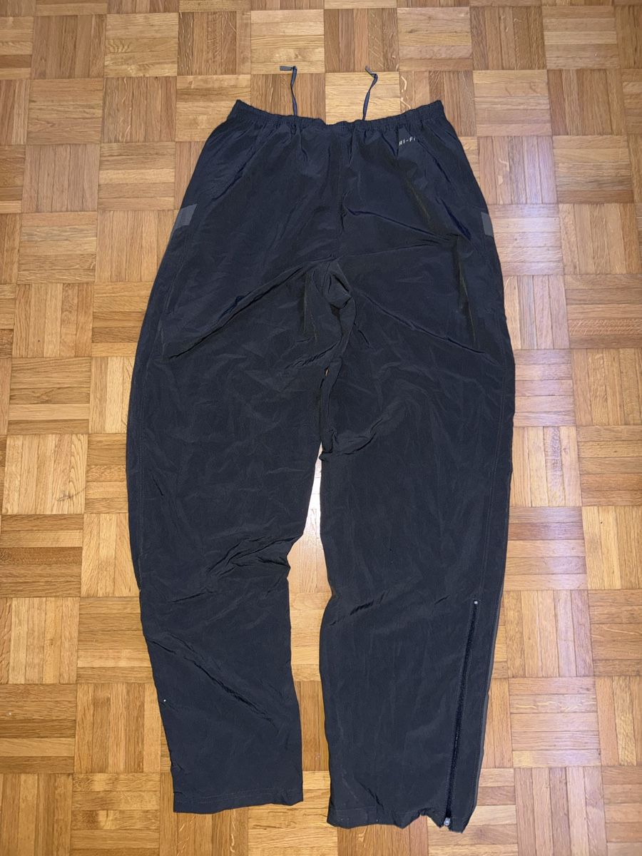 Hosen: Nike Trainingshose Grau Size M – Neu (gemäss Beschreibung) aus Dietikon von jagamel 1