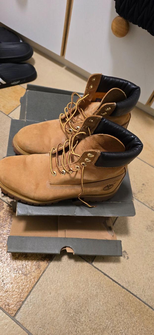 Scarpe da uomo: Timberland boots – Usato da dietikon venduto da kar_l26c