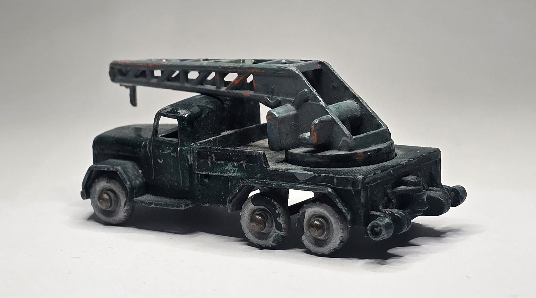 Matchbox Modellini d'auto: Magirus-Deutz Kranwagen Nr. 30, Lesney Matchbox Oldtimer – Usato da Kirchberg BE venduto da HotWheelsSammler 2