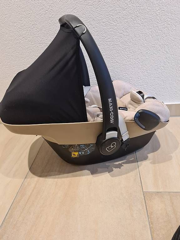 Maxi-Cosi Seggiolini per auto: Maxi Cosi Babyschale – Usato da Ostermundigen venduto da Sae_jr78