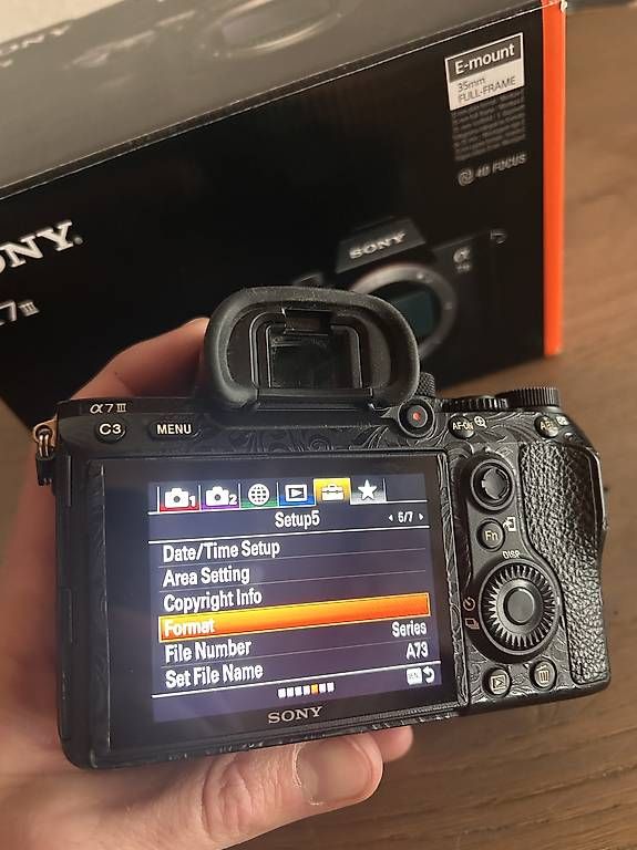 Sony Fotocamera: Sony A7III Vollformat Systemkamera – Usato da Innertkirchen venduto da Rockshox5 3