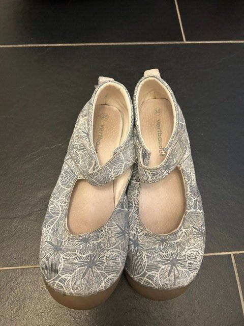 Schuhe für Mädchen: Vertbaudet Hausschuhe – Gebraucht aus Niederlenz von nad_7g5w