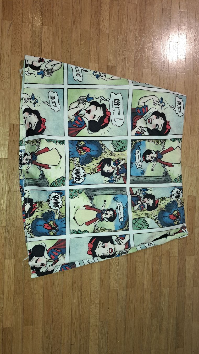 Jupes: Schneewittchen Minirock, Comic Stil, Gr. S, Hingucker! – Neuf (Voir description) à Bürglen OW par ric_89ln