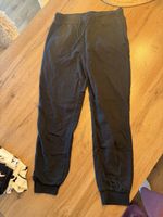Schwarze Jogginghose, Grösse s ideal für den Frühling!