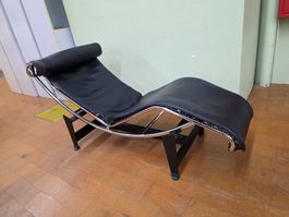 Designer Liege im Le Corbusier LC4 Stil